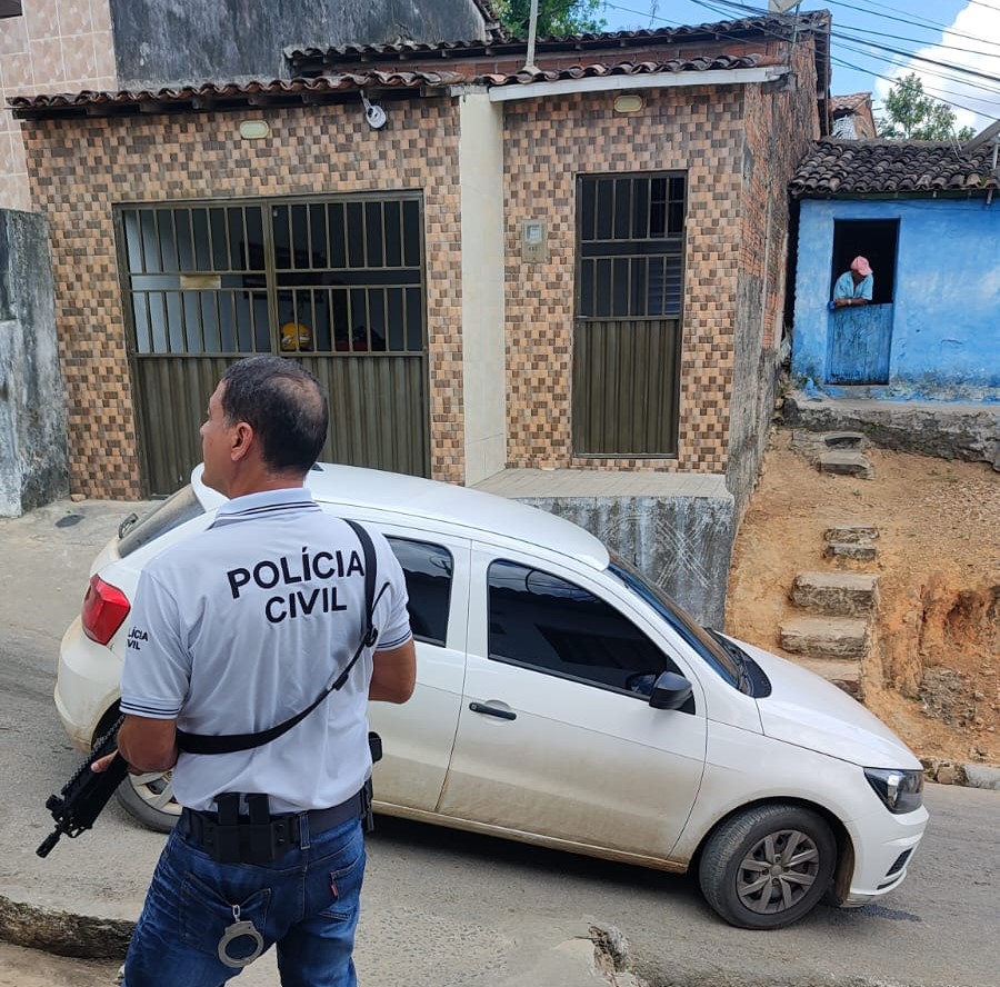 Polícia Civil prende em Pernambuco homem que estuprou enteada de 12 anos em Santana do Mundaú