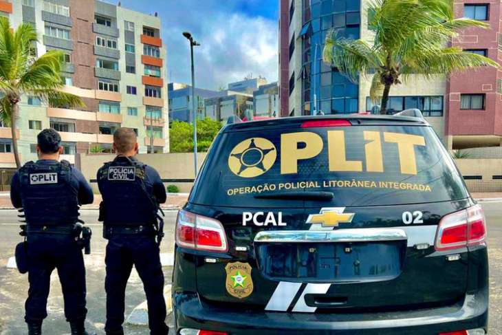 Oplit prende turista por violência e ameaça em hotel na orla de Maceió