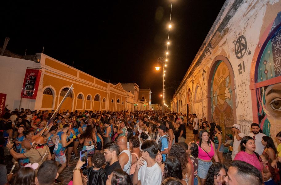 Jaraguá Folia promete arrastar milhares de foliões pelo bairro histórico nesta sexta