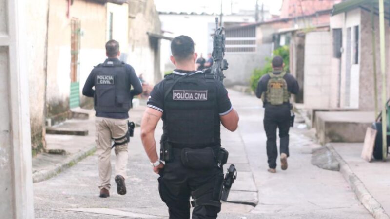 Três pessoas são presas durante operação da Polícia Civil em Maceió