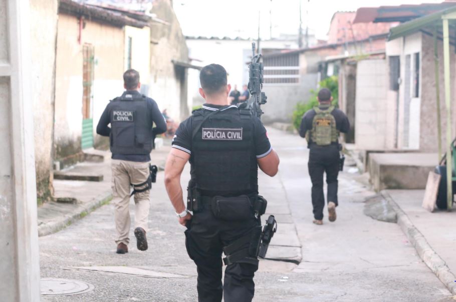 Três pessoas são presas durante operação da Polícia Civil em Maceió