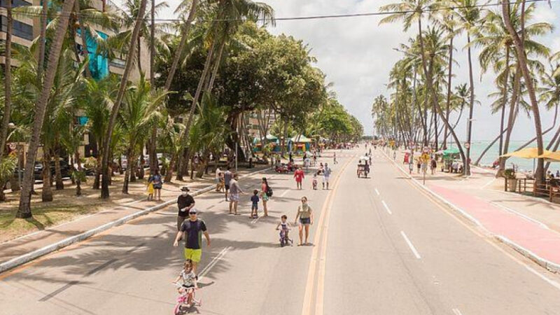 Rua aberta da Ponta Verde funcionará também durante o feriado de Nossa Senhora Aparecida