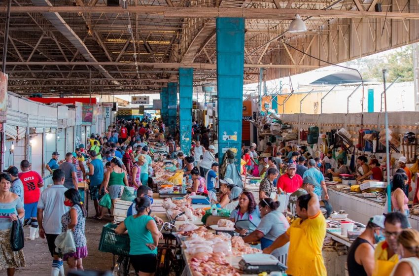 Mercados públicos e feiras livres vão abrir no dia de Nossa Senhora Aparecida