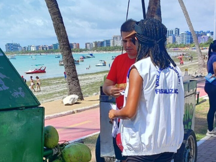 Saúde leva educação sanitária aos locais mais frequentados de Maceió