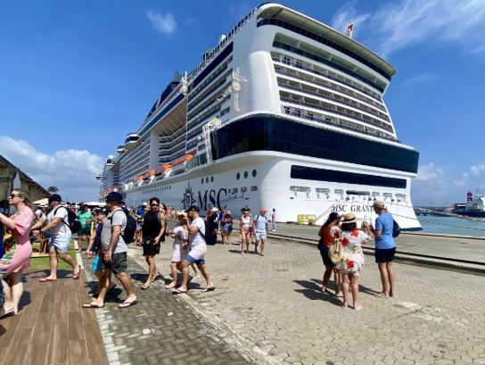 Sesau oferta serviços de saúde a turistas de transatlânticos por meio do Programa Saúde no Porto