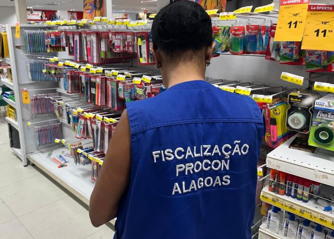 Procon Alagoas divulga resultado de pesquisa de preços em papelarias