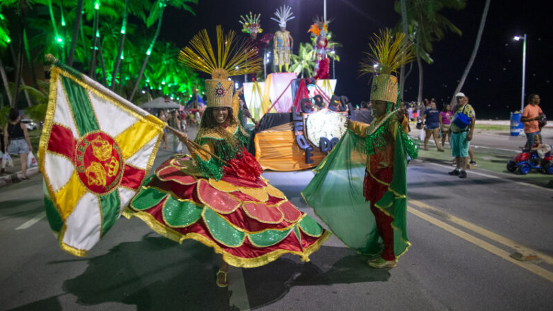 Escolas de Samba desfilam hoje na orla de Ponta Verde