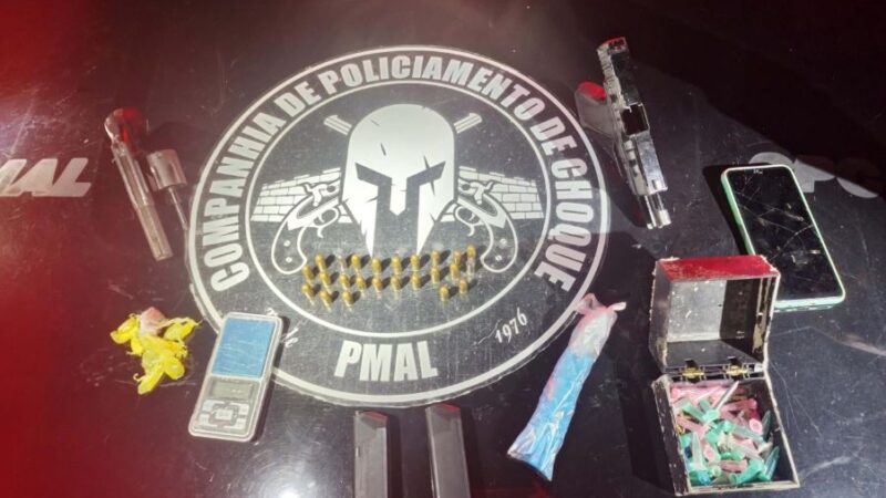 PM combate o tráfico e apreende drogas e três armas de fogo