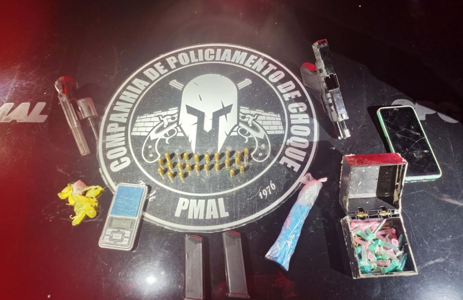 PM combate o tráfico e apreende drogas e três armas de fogo