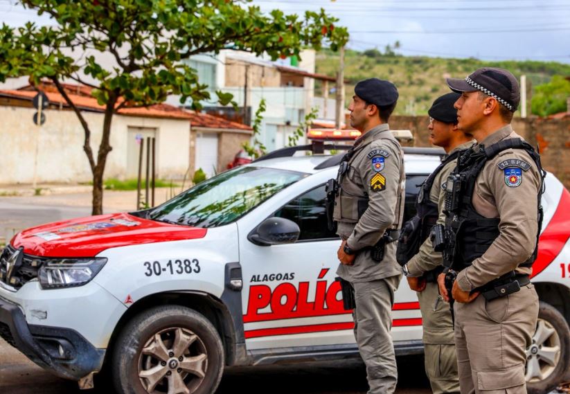 PM cumpre mandado de prisão contra homem condenado por tráfico no Jacintinho
