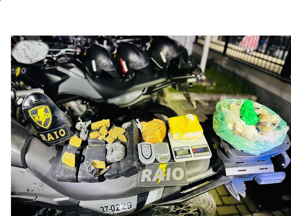 Polícia Militar apreende arma de fogo e mais de 6Kg de drogas em ocorrências na capital e interior