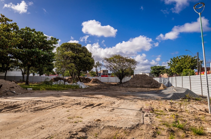 Obras de revitalização da Praça da Faculdade são iniciadas no Prado