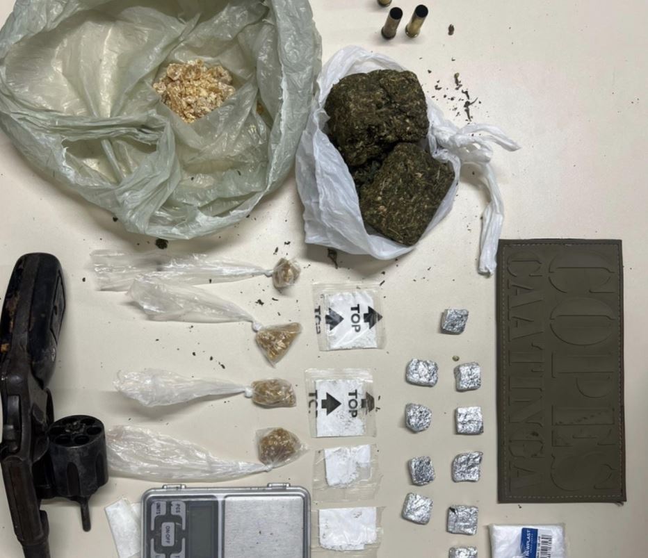 PM apreende armas e drogas em ações na capital e Sertão de Alagoas