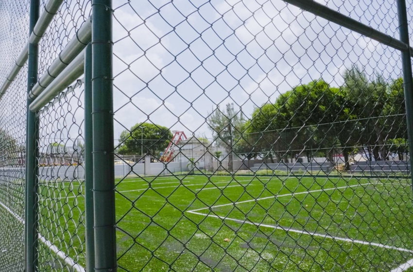 Tradicional Praça da Faculdade ganha arena esportiva