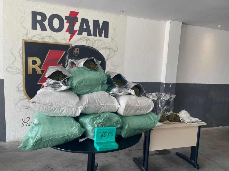 Polícia Militar apreende 80 kg de drogas em residência de Maceió