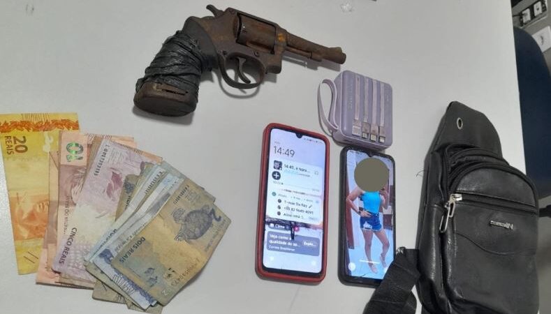 PM prende homem suspeito de assalto a van na Durval de Góes Monteiro