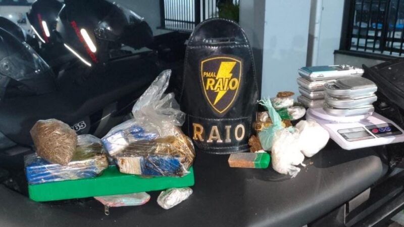 PM prende suspeito com dois quilos de drogas e oito balanças de precisão