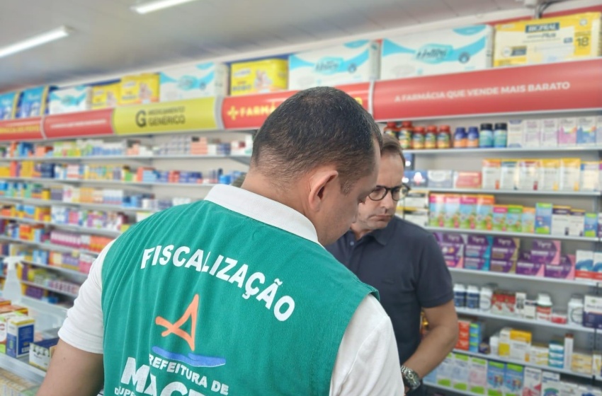 Comércios do bairro do Trapiche recebem fiscalização e orientação sobre descarte correto de resíduos