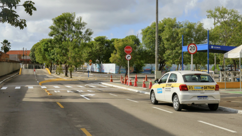 Detran/AL elimina baliza e meia-embreagem, e libera uso de veículos particulares e automáticos nas provas práticas