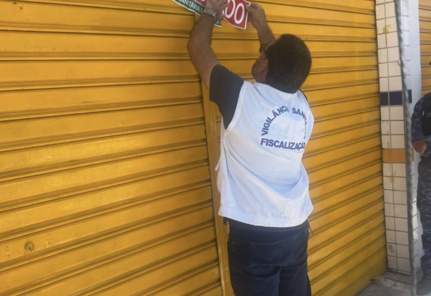 Vigilância Sanitária interdita avícola com atividade irregular na Levada