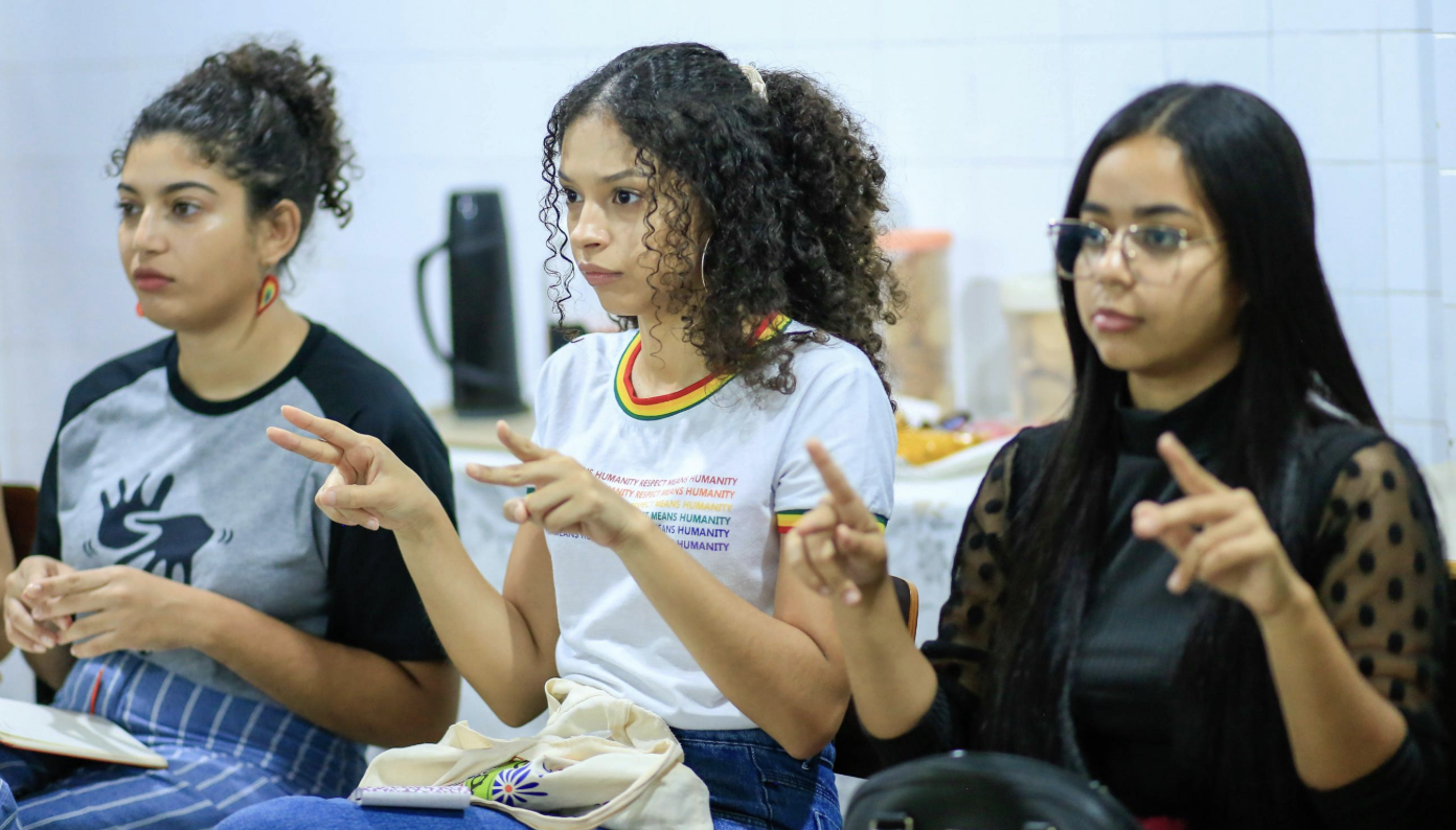 Secretaria de Educação oferece últimas vagas para curso gratuito de Libras até esta quarta-feira