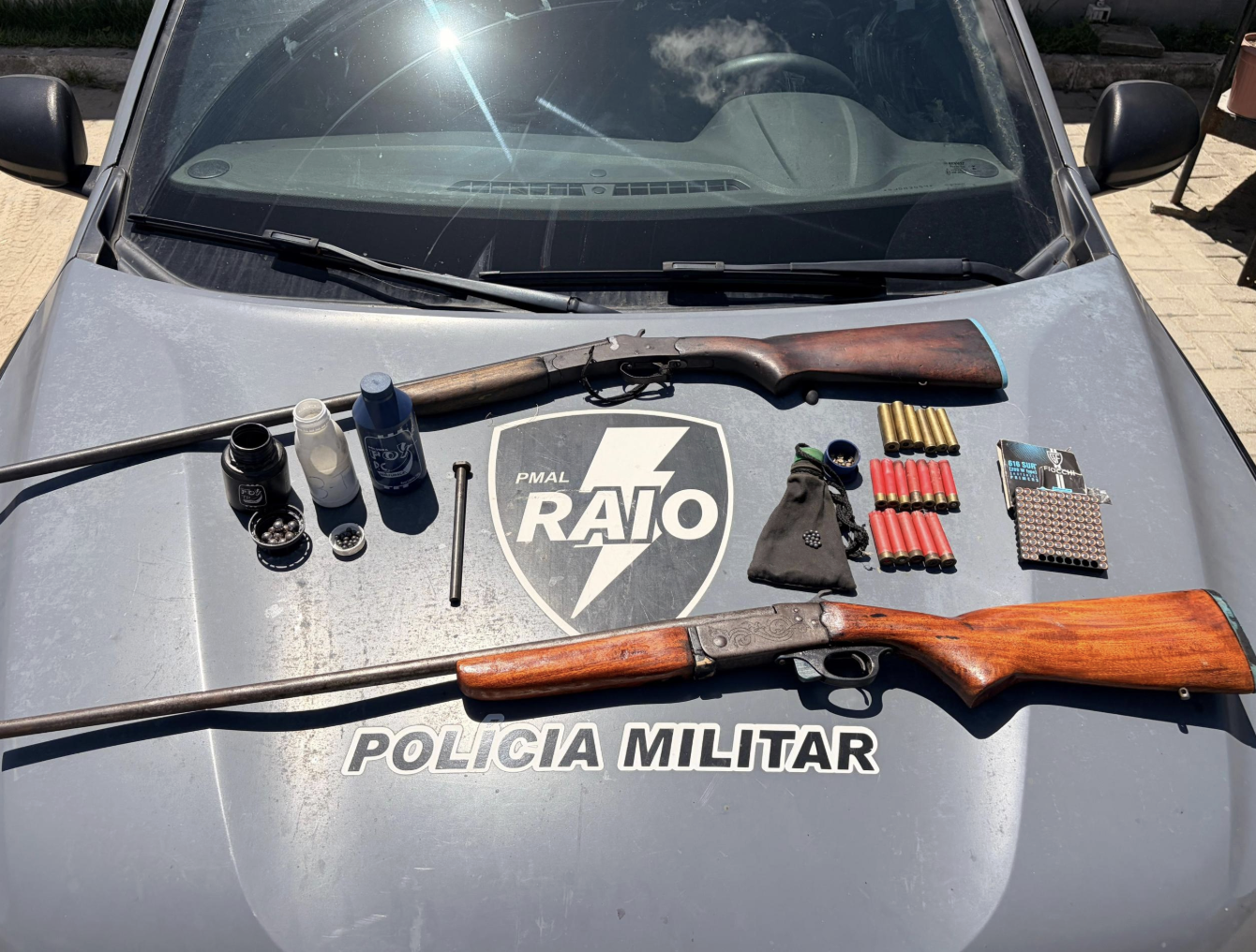 Polícia Militar apreende armas de fogo e munições no Benedito Bentes