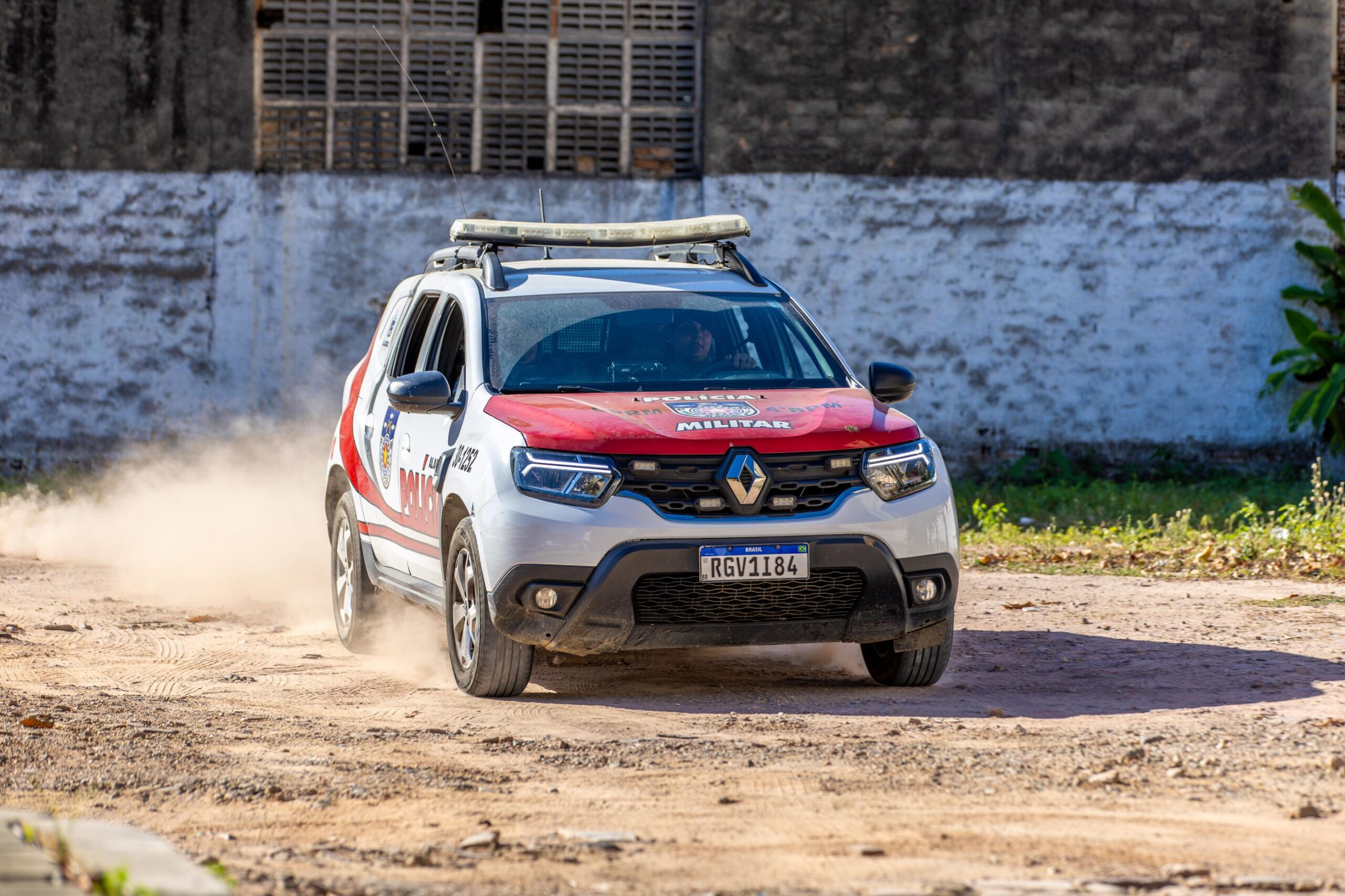 Operação Nexus: Bope e Pelopes apreendem armas e detém suspeito por tráfico em Porto Calvo