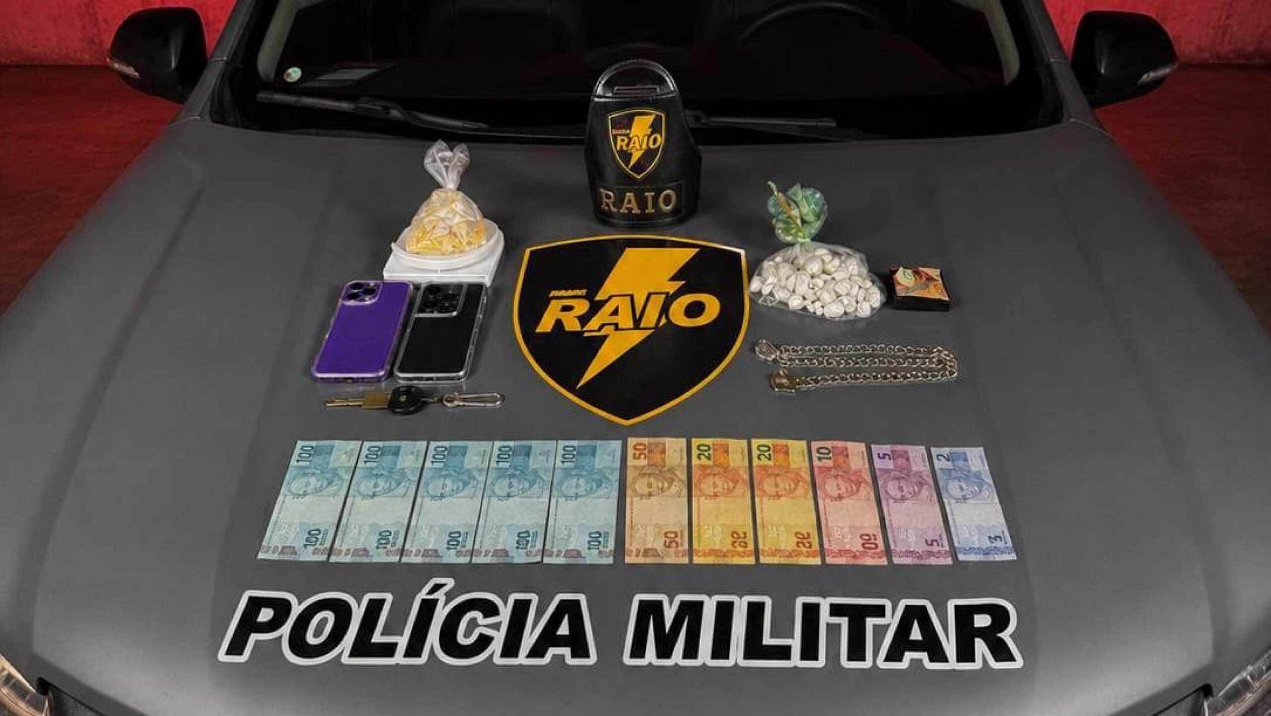 Companhia Raio prende casal com drogas após tentativa de roubo na Pajuçara