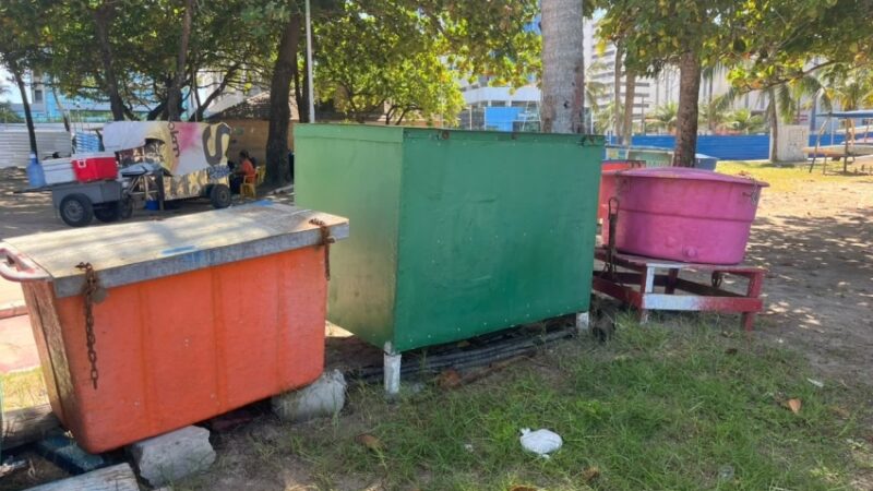 Embarcações e objetos abandonados na Orla da Pajuçara serão retirados nesta quinta-feira (23)