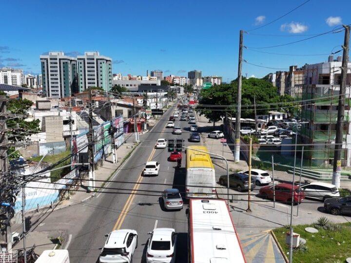 Avenida Gustavo Paiva ganha faixa reversível durante horários de pico da tarde e da noite