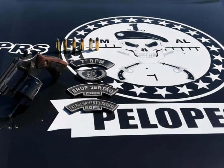 PM prende idoso com arma e munições durante cumprimento de mandado