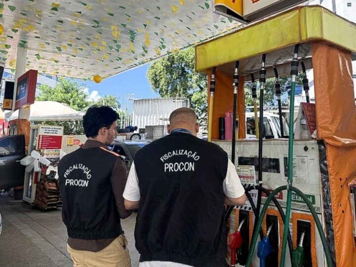 Procon Maceió fiscaliza postos de combustíveis após aumento da gasolina
