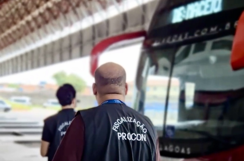 Procon Maceió fiscaliza empresas de ônibus interestaduais no Terminal Rodoviário da capital
